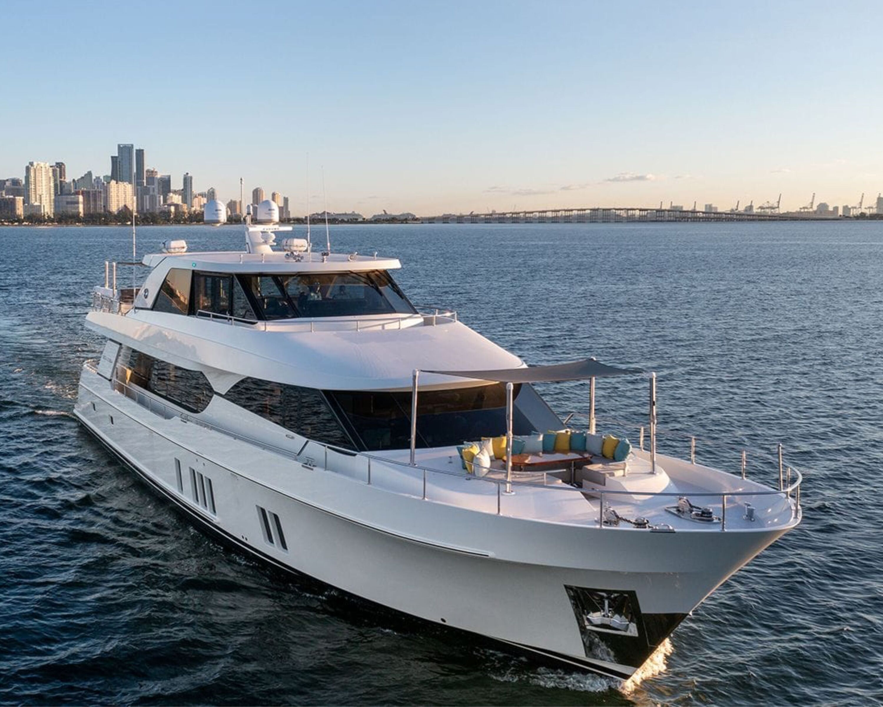 Charter Yacht SEA N SEA - Ocean Alexander 100 - 4 Cabins - Nassau - Exumas - Bahamas