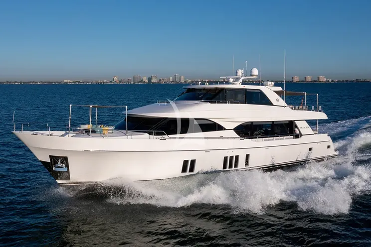 Charter Yacht SEA N SEA - Ocean Alexander 100 - 4 Cabins - Nassau - Exumas - Bahamas