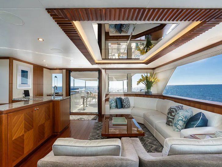 SEA N SEA Ocean Alexander 100 - sky lounge SEA N SEA Ocean Alexander 100 - sky lounge