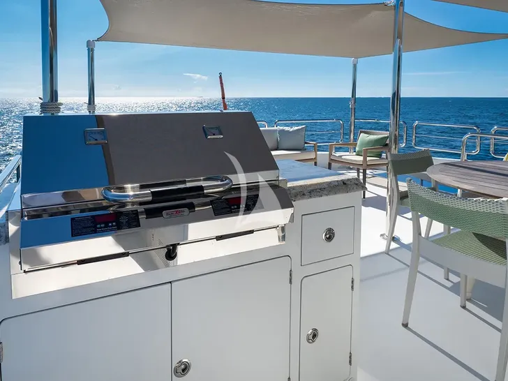SEA N SEA Ocean Alexander 100 - sun deck BBQ area SEA N SEA Ocean Alexander 100 - sun deck BBQ area