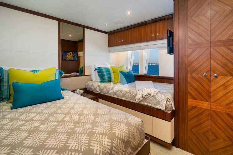 Charter Yacht SEA N SEA - Ocean Alexander 100 - 4 Cabins - Nassau - Exumas - Bahamas