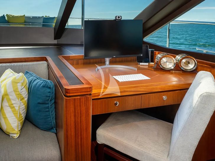 SEA N SEA Ocean Alexander 100 - work area SEA N SEA Ocean Alexander 100 - work area