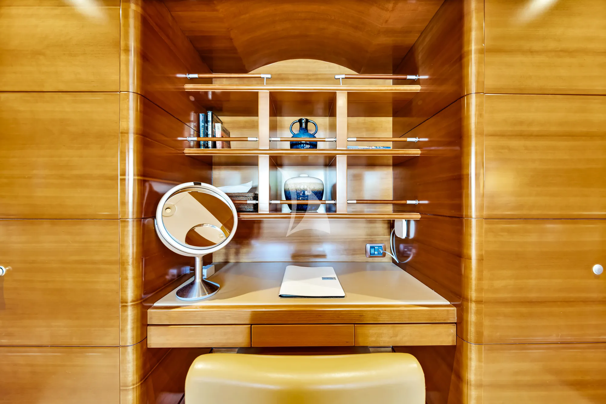 SEASCAPE V Benetti Vision 145 - VIP cabin 1 vanity
