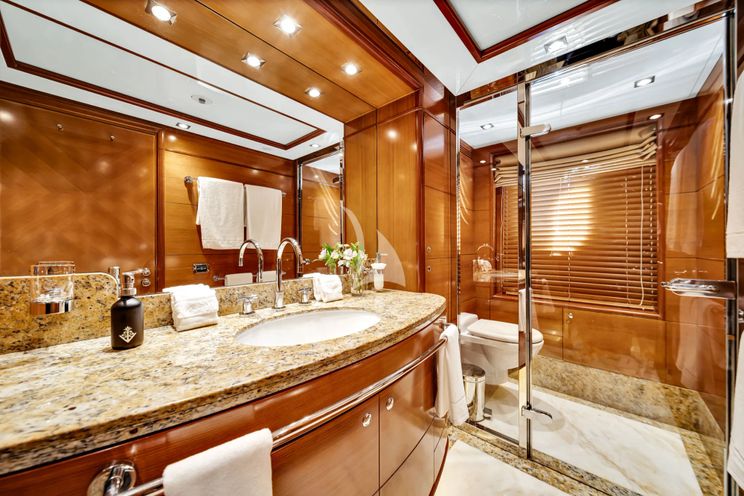 Charter Yacht SEASCAPE V - Benetti Vision 145 - 5 Cabins - Nassau - Exumas - Bahamas - Caribbean