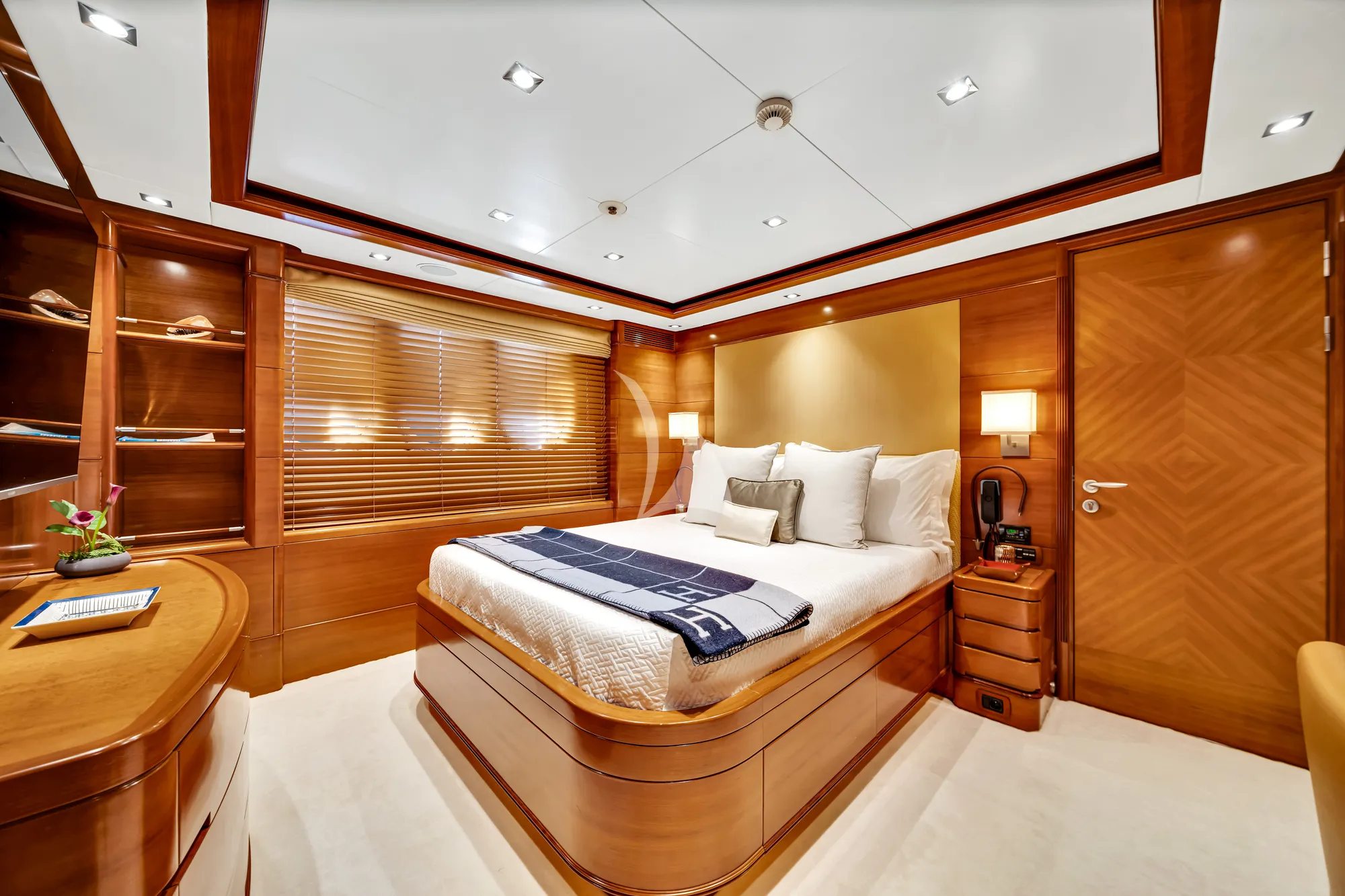 SEASCAPE V Benetti Vision 145 - VIP cabin 2