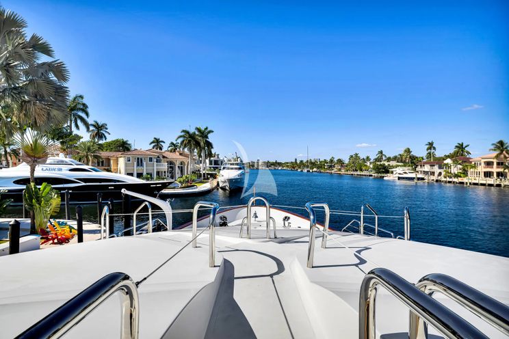 Charter Yacht SEASCAPE V - Benetti Vision 145 - 5 Cabins - Nassau - Exumas - Bahamas - Caribbean