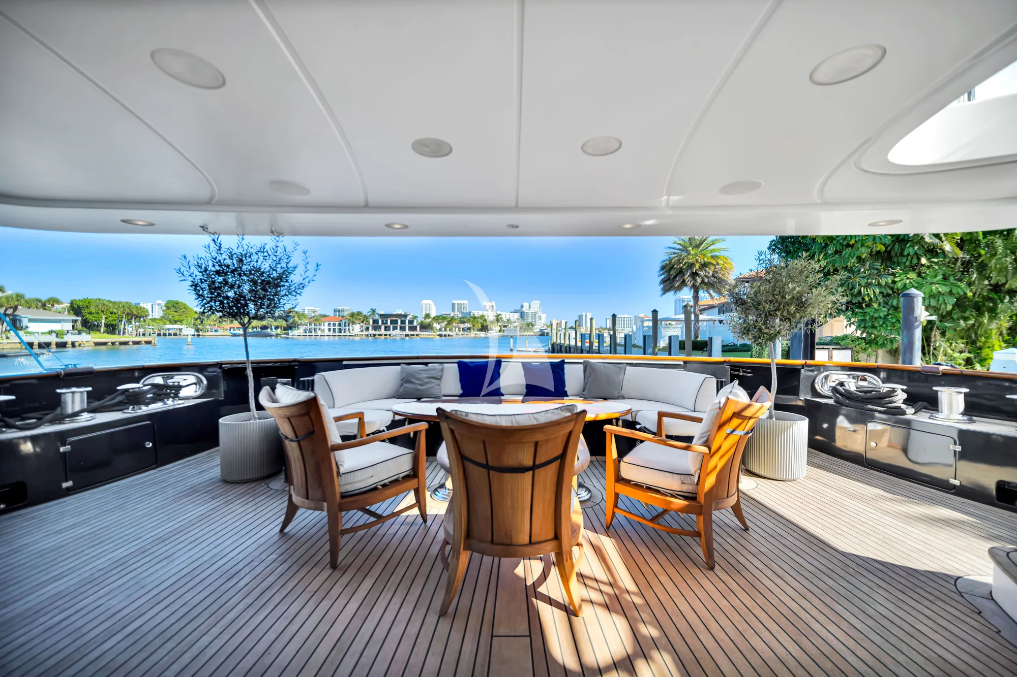 SEASCAPE V Benetti Vision 145 - main aft deck alfresco dining area