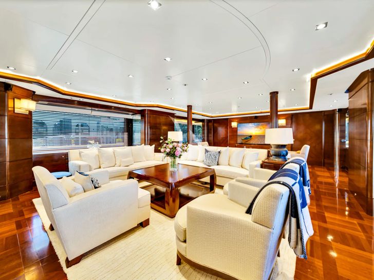 SEASCAPE V Benetti Vision 145 - main saloon lounge SEASCAPE V Benetti Vision 145 - main saloon lounge