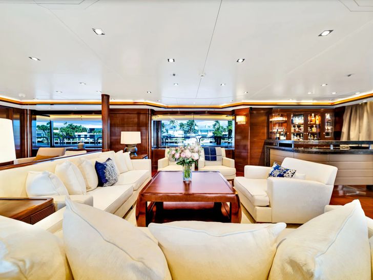 SEASCAPE V Benetti Vision 145 - main saloon SEASCAPE V Benetti Vision 145 - main saloon