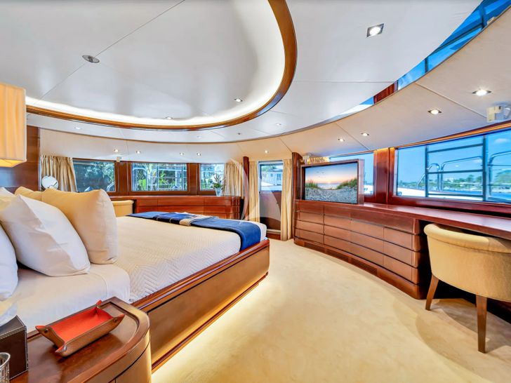 SEASCAPE V Benetti Vision 145 - master cabin bed and TV SEASCAPE V Benetti Vision 145 - master cabin bed and TV