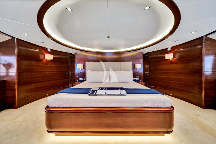 Charter Yacht SEASCAPE V - Benetti Vision 145 - 5 Cabins - Nassau - Exumas - Bahamas - Caribbean
