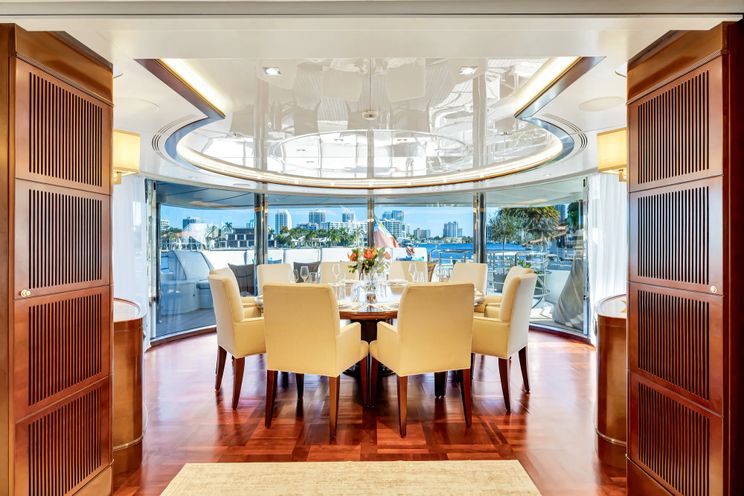 Charter Yacht SEASCAPE V - Benetti Vision 145 - 5 Cabins - Nassau - Exumas - Bahamas - Caribbean