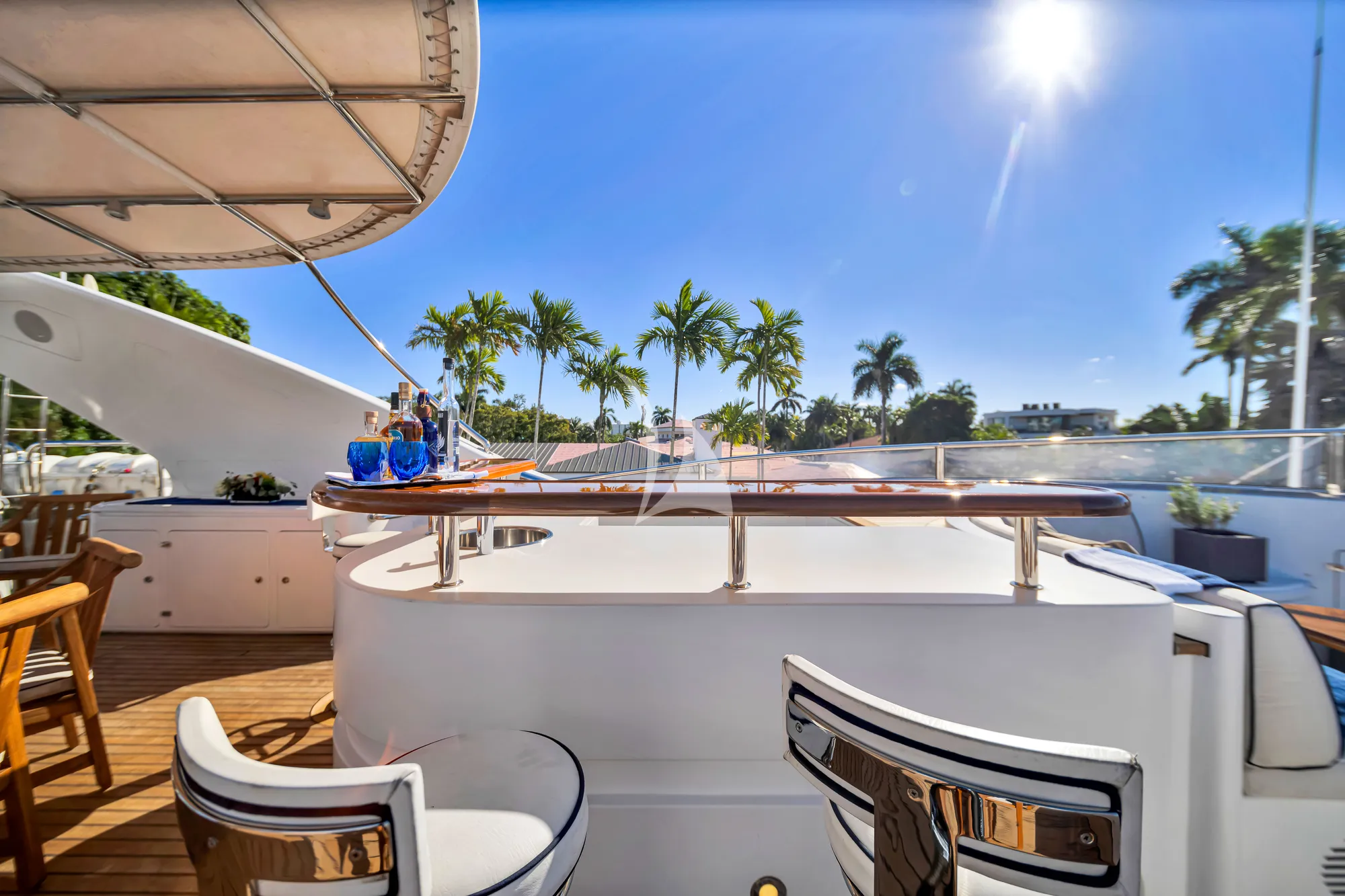 SEASCAPE V Benetti Vision 145 - sundeck bar