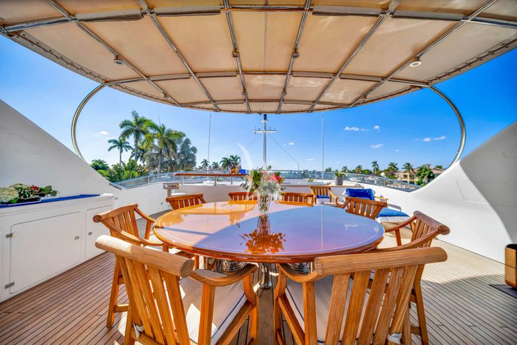 Charter Yacht SEASCAPE V - Benetti Vision 145 - 5 Cabins - Nassau - Exumas - Bahamas - Caribbean