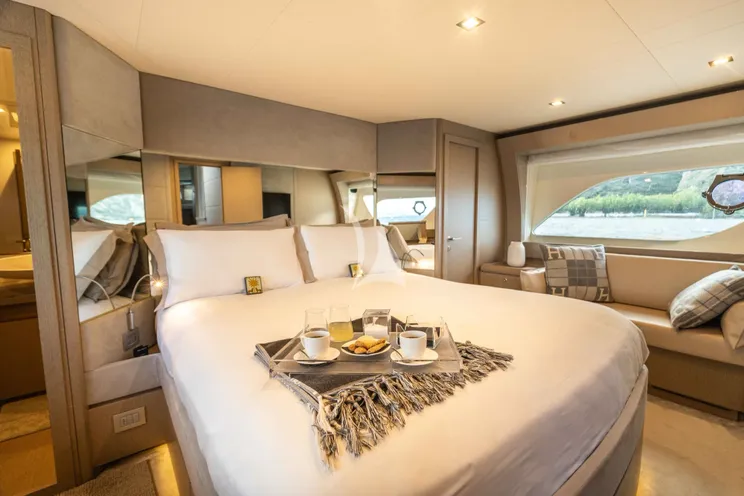 Charter Yacht SEA SONS - Ferretti 700 - 4 Cabins - Naples - Capri - Positano - Amalfi Coast - Italy