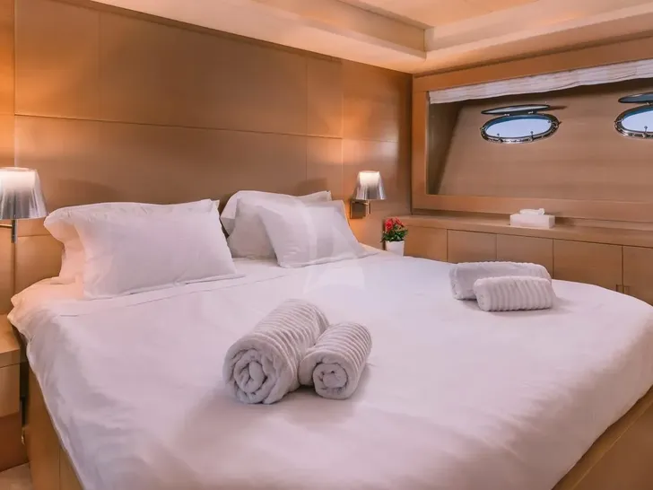 SEAS THE DAY Posillipo Technema 85 - VIP cabin 1 SEAS THE DAY Posillipo Technema 85 - VIP cabin 1