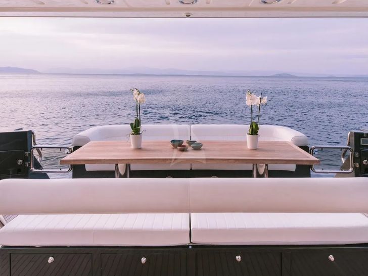 SEAS THE DAY Posillipo Technema 85 - aft deck dining lounge SEAS THE DAY Posillipo Technema 85 - aft deck dining lounge