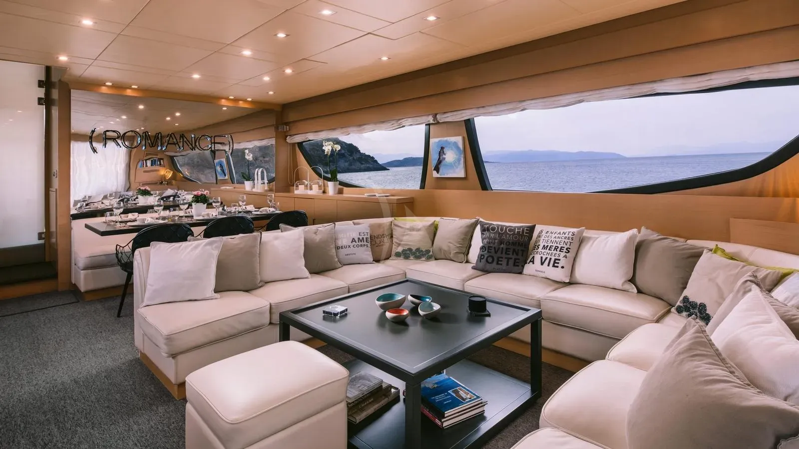 SEAS THE DAY Posillipo Technema 85 - saloon lounge