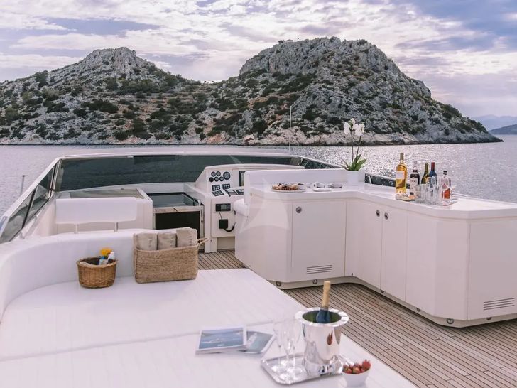 SEAS THE DAY Posillipo Technema 85 - sundeck SEAS THE DAY Posillipo Technema 85 - sundeck