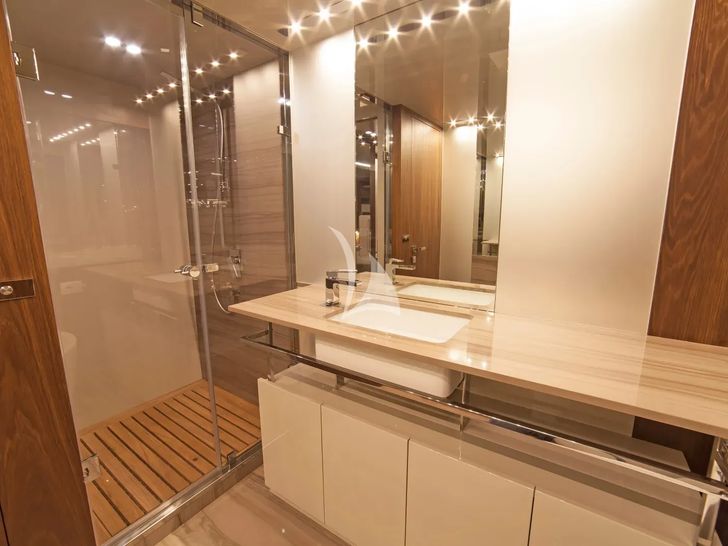 SEATALY Amer Cento Quad - VIP cabin 2 bathroom SEATALY Amer Cento Quad - VIP cabin 2 bathroom