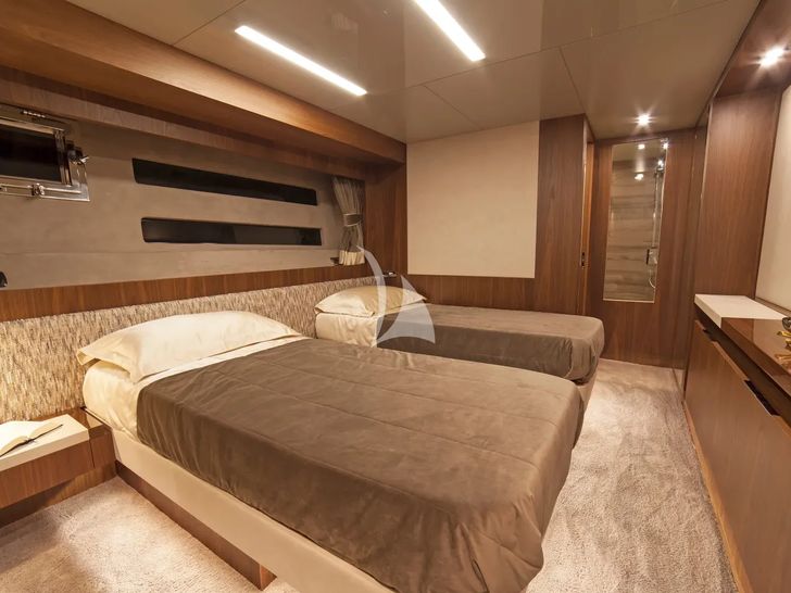 SEATALY Amer Cento Quad - twin cabin 1 SEATALY Amer Cento Quad - twin cabin 1