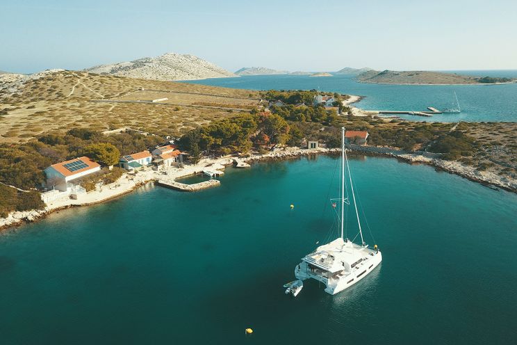 Charter Yacht SEAVEN - Dufour 48 - 5 Cabins - Split - Dubrovnik - Hvar - Croatia