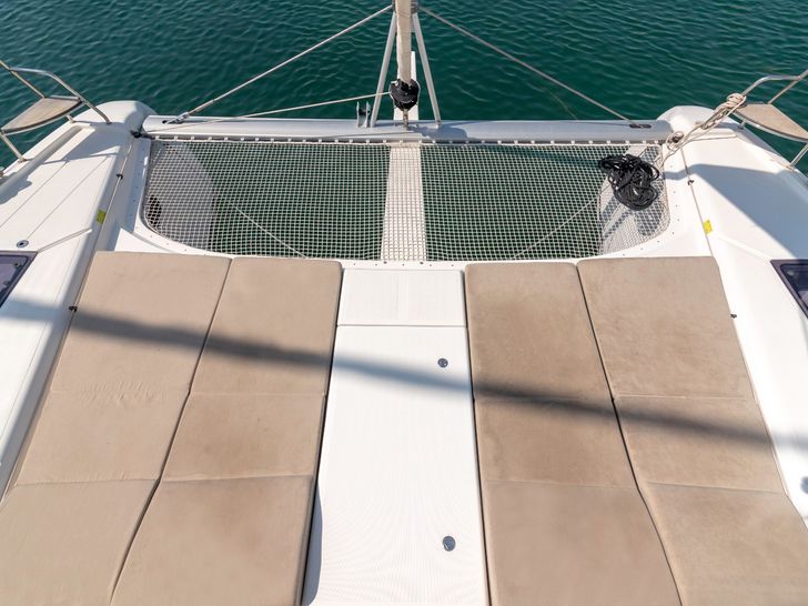 SEAVEN Dufour 48 - foredeck wide shot SEAVEN Dufour 48 - foredeck wide shot