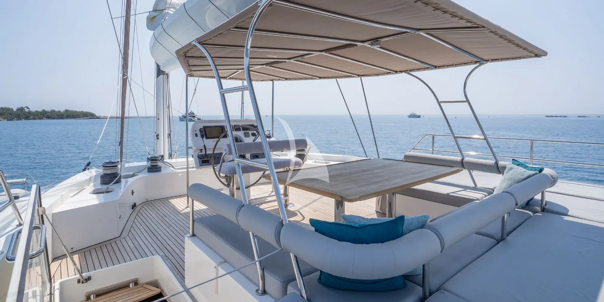 SEAZEN II Sunreef 70 - flybridge