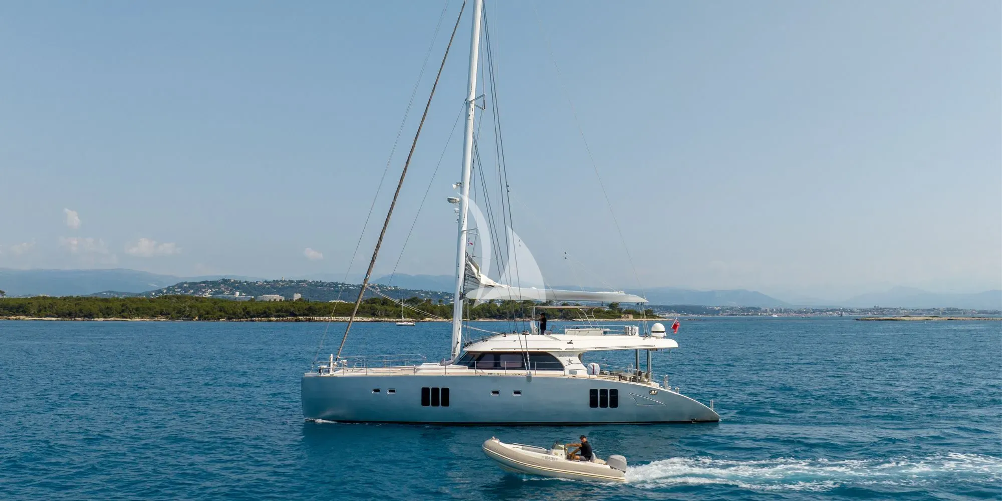 SEAZEN II Sunreef 70 - side profile