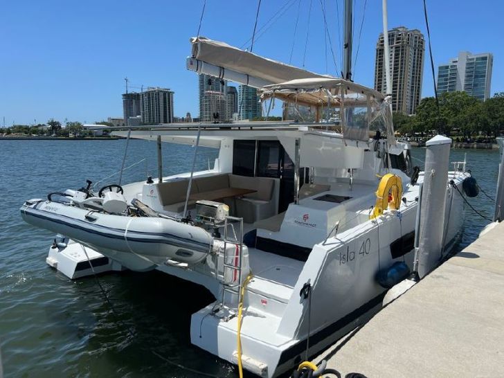 SECOND WIND Fountaine Pajot Isla 40 - aft SECOND WIND Fountaine Pajot Isla 40 - aft