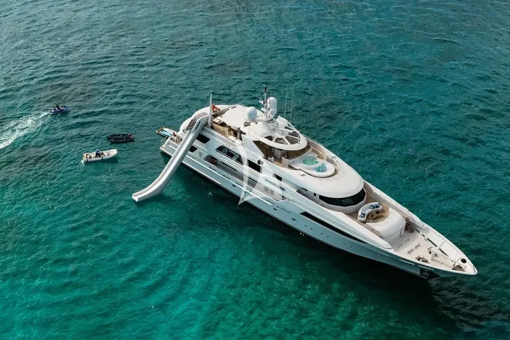 Charter Yacht SECOND LOVE - Westport W164 - 6 Cabins - Nassau - Exumas - Bahamas