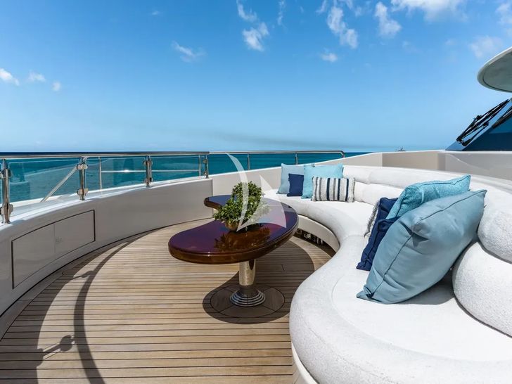 SECOND LOVE Westport W164 - foredeck lounge SECOND LOVE Westport W164 - foredeck lounge