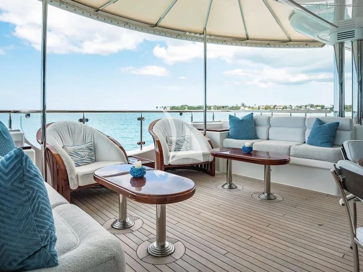 SECOND LOVE Westport W164 - main aft deck SECOND LOVE Westport W164 - main aft deck