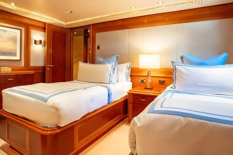Charter Yacht SECOND LOVE - Westport W164 - 6 Cabins - Nassau - Exumas - Bahamas