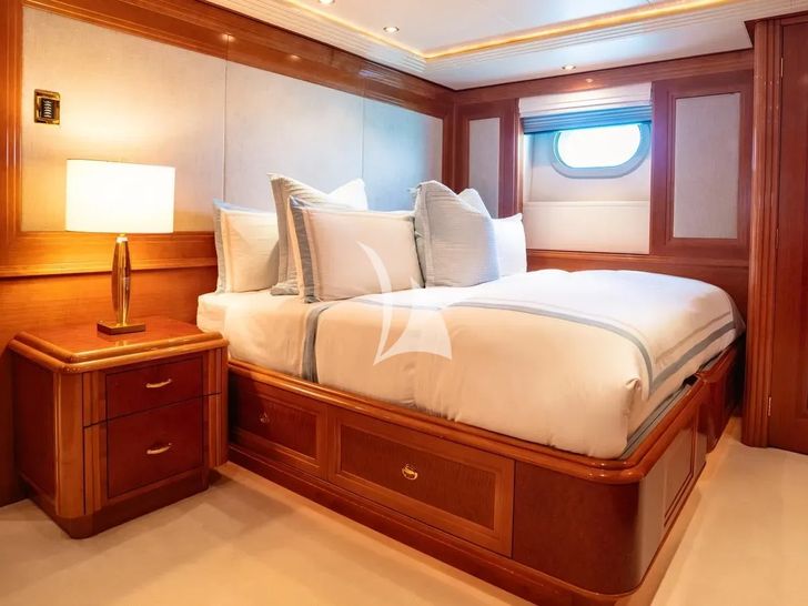 SECOND LOVE Westport W164 - twin cabin 2 converted to double SECOND LOVE Westport W164 - twin cabin 2 converted to double