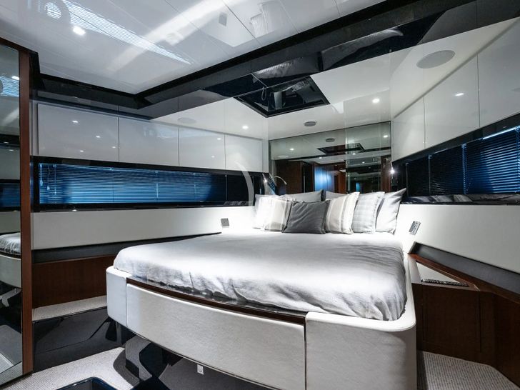 SEDICI Riva 66 Ribelle - VIP cabin SEDICI Riva 66 Ribelle - VIP cabin