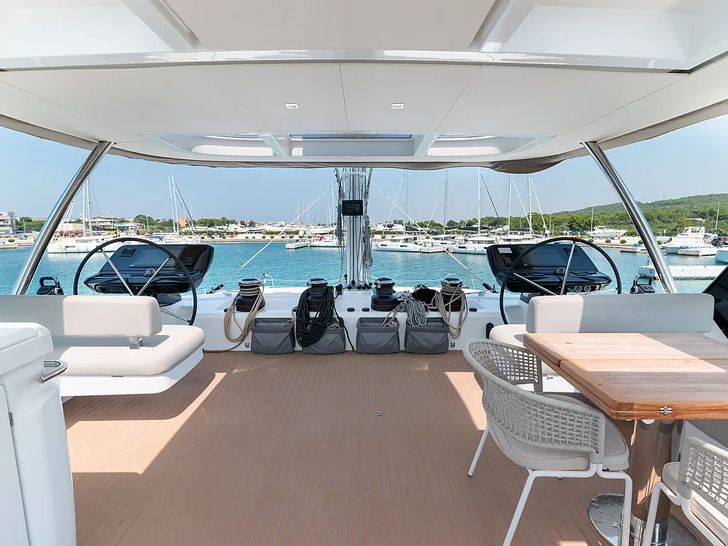 SEADUCTIVE ORCA Lagoon Sixty 5 - flybridge SEADUCTIVE ORCA Lagoon Sixty 5 - flybridge