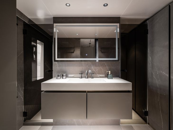 SEIYA Sunreef 80 Power master cabin bathroom SEIYA Sunreef 80 Power master cabin bathroom