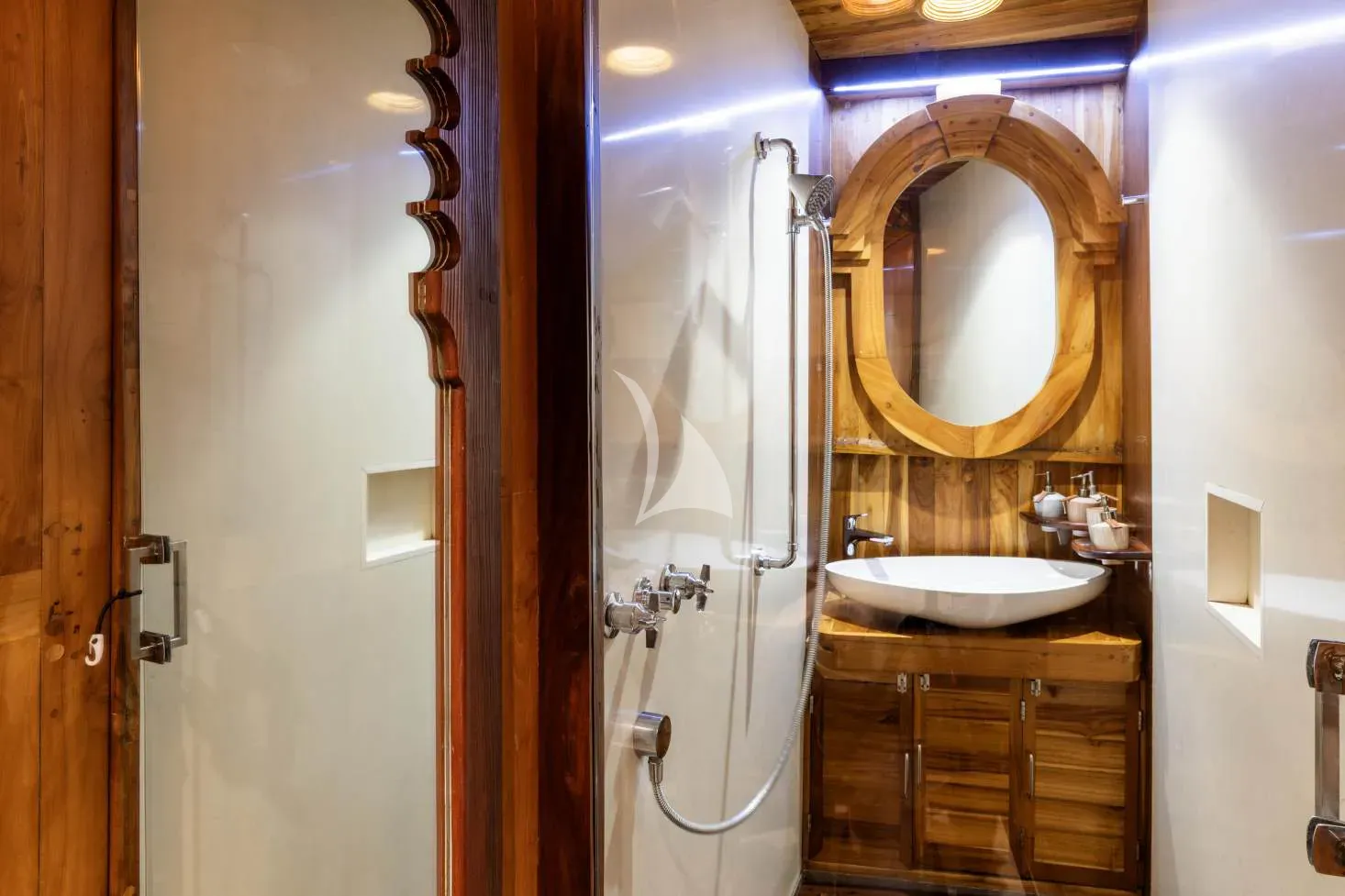 Charter Yacht SEQUOIA - Phinisi 30m - 3 Cabins - Labuan Bajo - Komodo - Raja Ampat - Indonesia