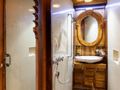 SEQUOIA Phinisi 30m - VIP cabin bathroom SEQUOIA Phinisi 30m - VIP cabin bathroom