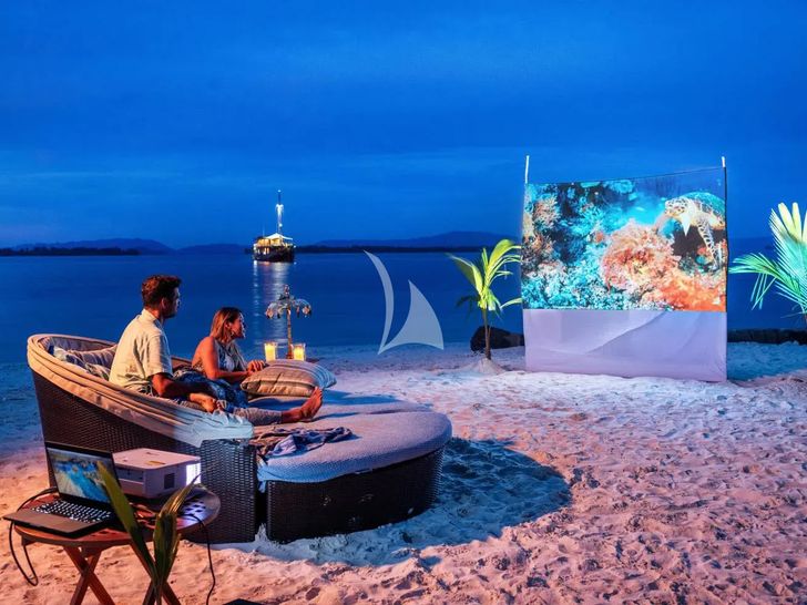 SEQUOIA Phinisi 30m - beach cinema SEQUOIA Phinisi 30m - beach cinema