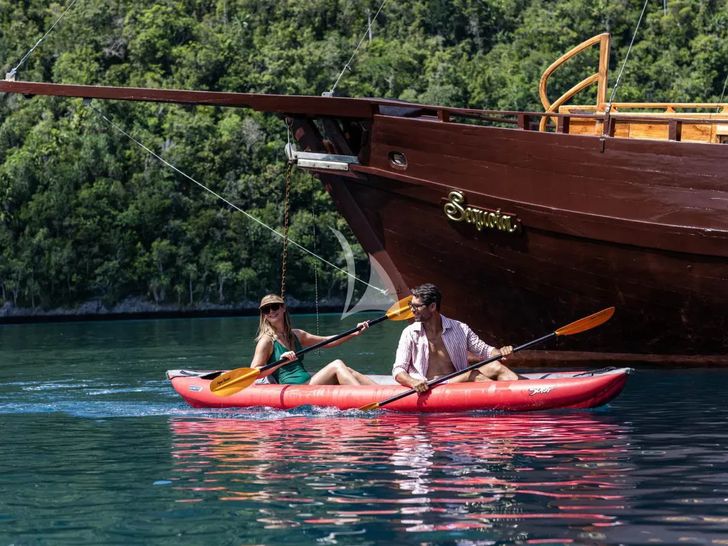 SEQUOIA Phinisi 30m - kayaking SEQUOIA Phinisi 30m - kayaking