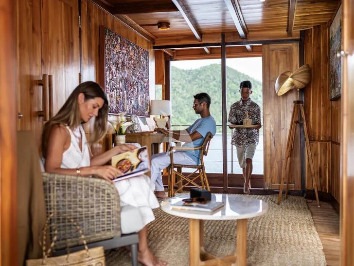 SEQUOIA Phinisi 30m - library room and office SEQUOIA Phinisi 30m - library room and office