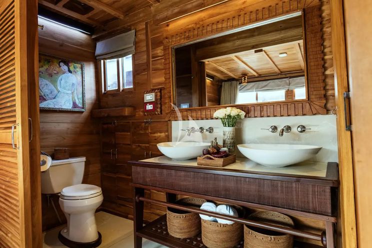 Charter Yacht SEQUOIA - Phinisi 30m - 3 Cabins - Labuan Bajo - Komodo - Raja Ampat - Indonesia