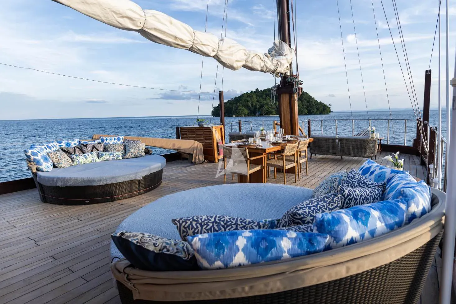 Charter Yacht SEQUOIA - Phinisi 30m - 3 Cabins - Labuan Bajo - Komodo - Raja Ampat - Indonesia