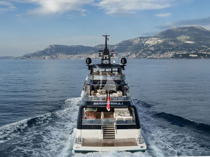 SERENISSIMA II Mengi Yay S1 - aft shot cruising SERENISSIMA II Mengi Yay S1 - aft shot cruising