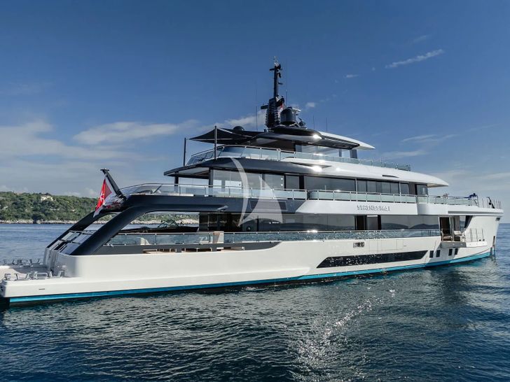 SERENISSIMA II Mengi Yay S1 - aft side profile SERENISSIMA II Mengi Yay S1 - aft side profile