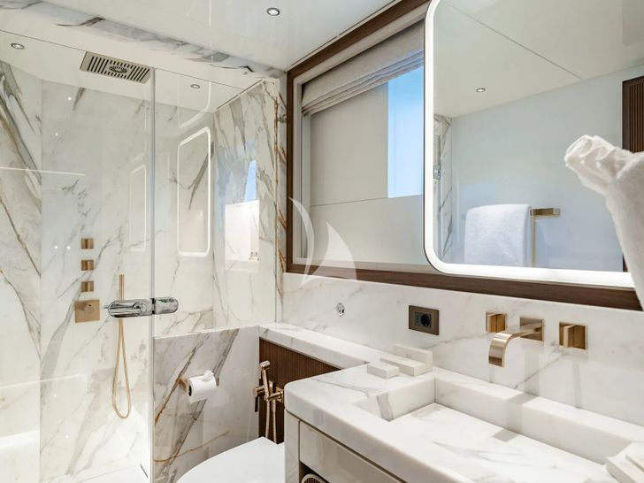 SERENISSIMA II Mengi Yay S1 - twin cabin bathroom SERENISSIMA II Mengi Yay S1 - twin cabin bathroom