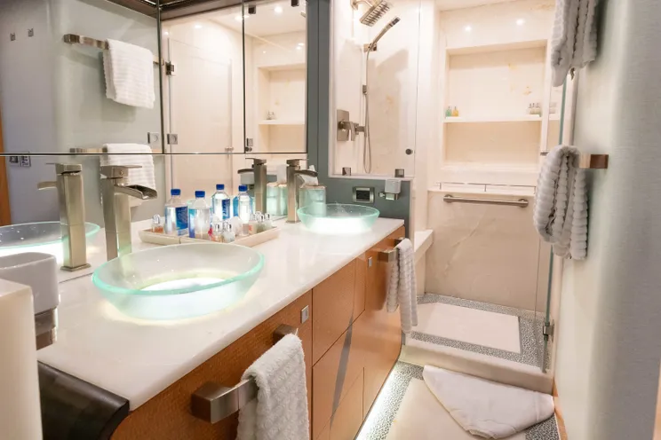 Charter Yacht SERENITY - IAG Yachts 133 - 6 Cabins - Bahamas - Florida - Miami - Nassau