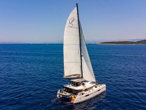 SERENITY - Lagoon 52F - 5 Cabins - Split - Hvar - Dubrovnik - Trogir - Croatia SERENITY - Lagoon 52F - 5 Cabins - Split - Hvar - Dubrovnik - Trogir - Croatia